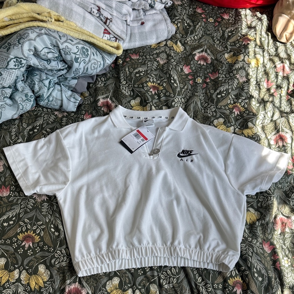 Nike Woman White Polo Cropped Top
